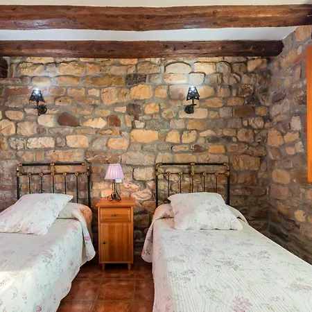 Juntana 1 Apartment